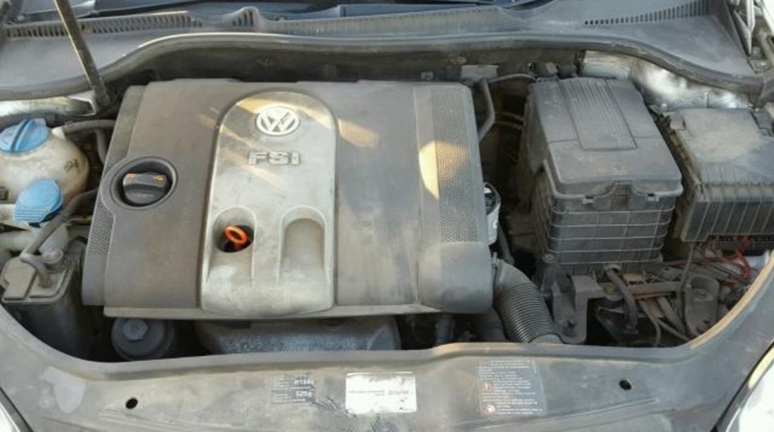 Dezmembrez Vw golf 5 1.6fsi