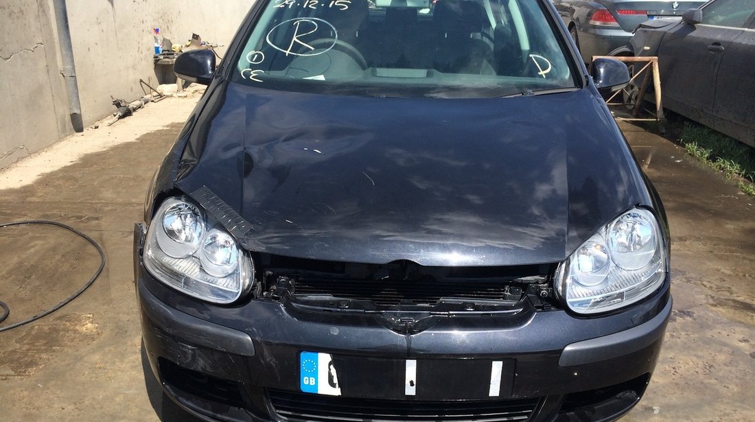 Dezmembrez VW Golf 5 1,9 tdi 2005