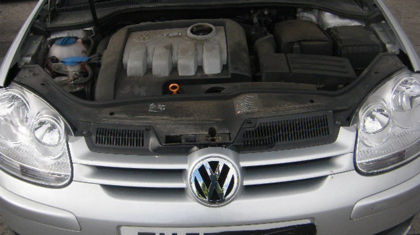 Dezmembrez Vw golf 5 1.9 tdi bxe 77kw an 2007