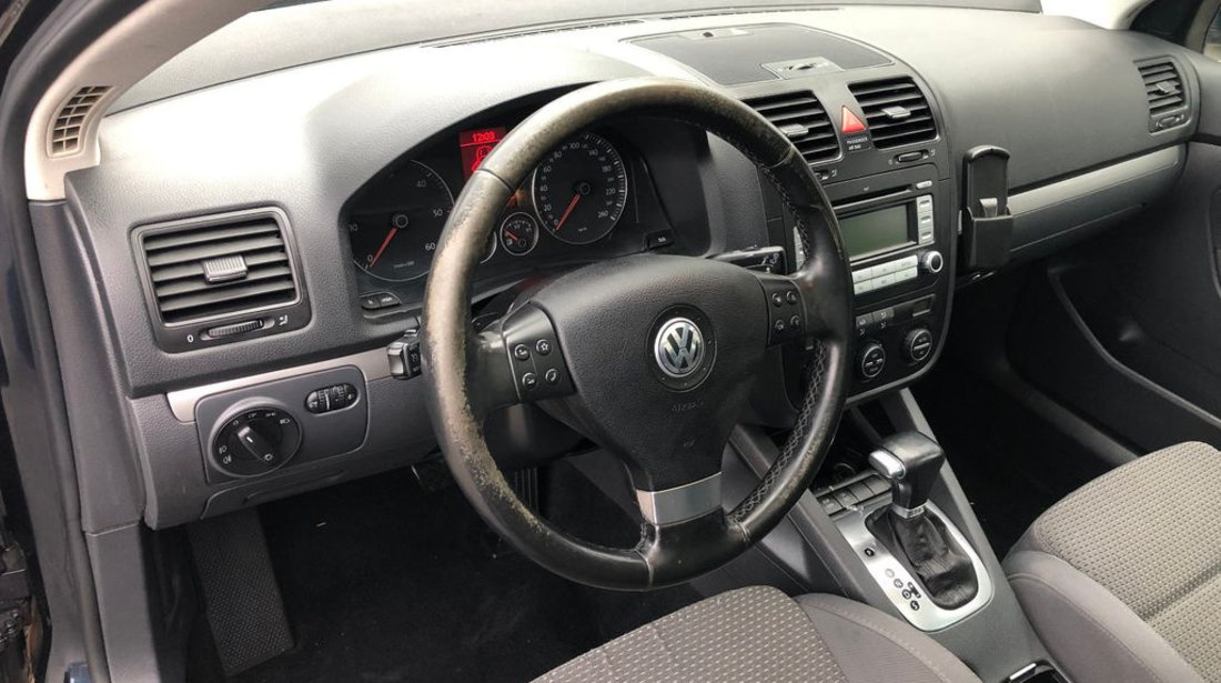 Dezmembrez Vw Golf 5 1.9 TDI combi cod motor BLS 105 cp / 77 KW transmisie automata an de fabricatie 2009