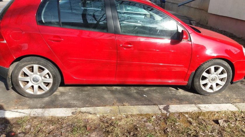 Dezmembrez vw golf 5 1.9 tdi