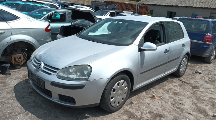 Dezmembrez VW GOLF 5 2003 - 2009 1.4 FSI BKG ( CP: 90, KW: 66, CCM: 1390 ) Benzina