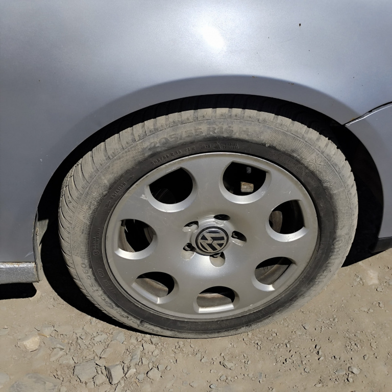 Dezmembrez VW GOLF 5 2003 - 2009 1.9 TDI BKC( CP: 105, KW: 77, CCM: 1896 ) Motorina