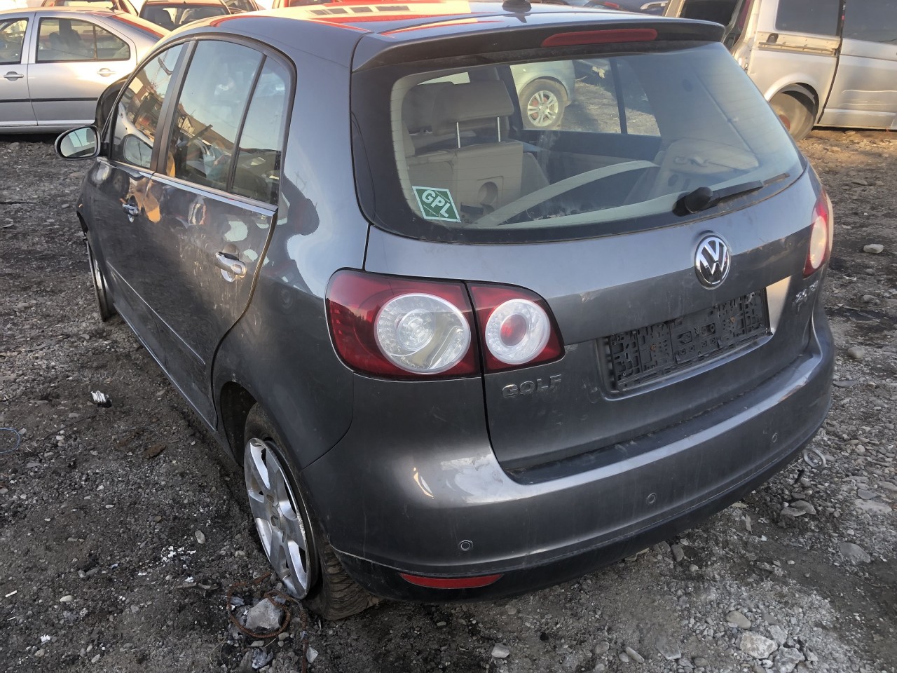 Dezmembrez VW Golf 5 PLUS 2,0 fsi automat