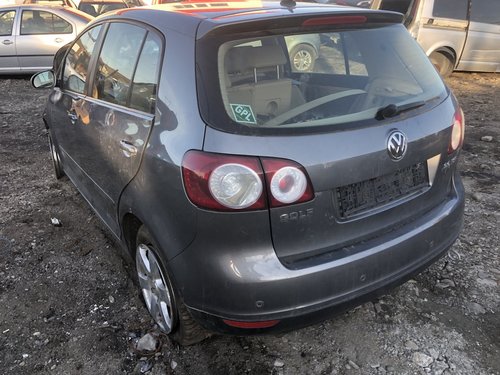 Dezmembrez VW Golf 5 PLUS 2,0 fsi automat