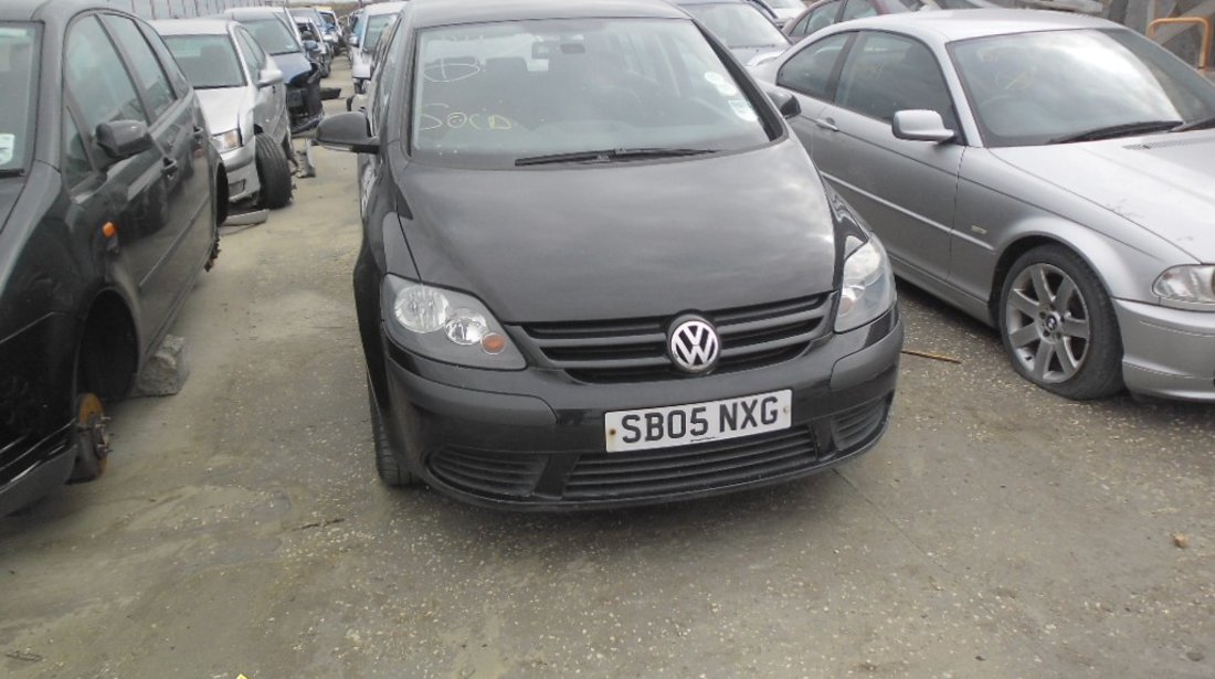 Dezmembrez vw golf 5 plus