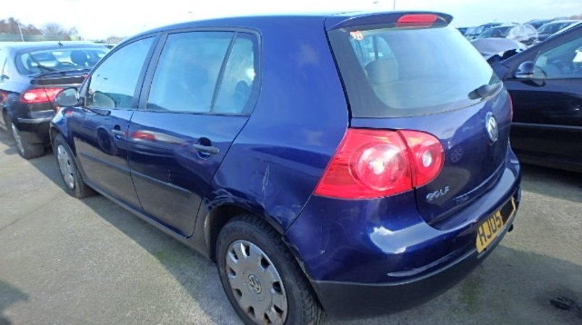 Dezmembrez vw golf 5