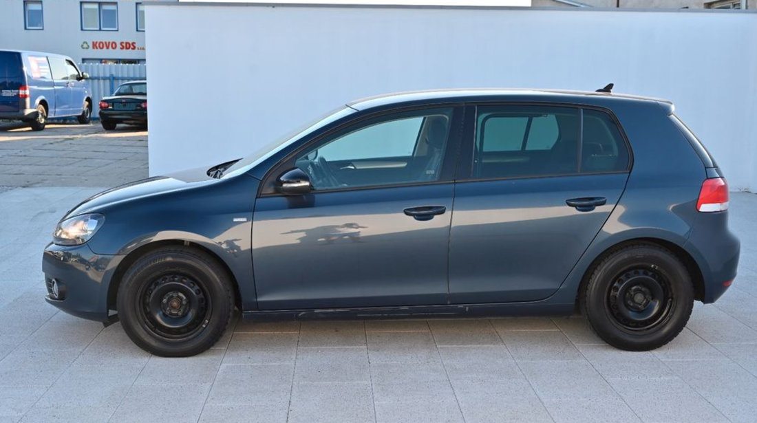 Dezmembrez Vw Golf 6 1.6 TDI hatchback cod motor CAY 105 cp / 77 KW transmisie manuala an de fabricatie 2010