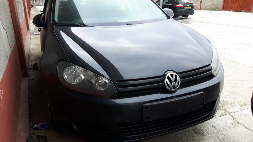 Dezmembrez VW Golf 6 break 1.6 TDI cod motor CAY Cutie manuala 5 trepte 90000km reali
