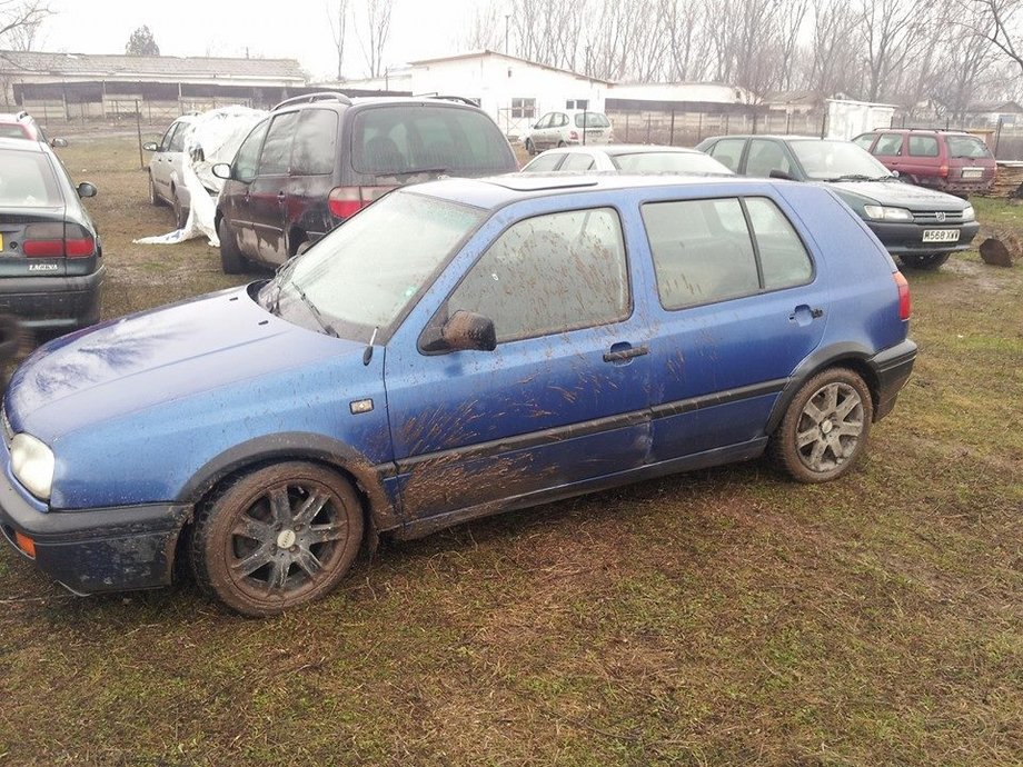 dezmembrez vw golf III