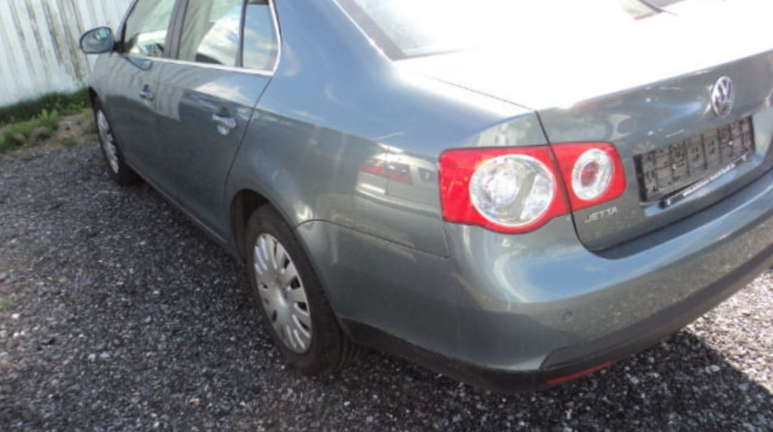 Dezmembrez Vw Jetta 1.9 tdi 2005 - 2010