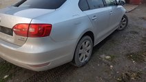 Dezmembrez VW Jetta 4 1.6 tdi cay 105 cai cutie cu...