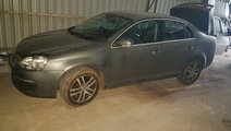 Dezmembrez vw jetta III 1.6 tdi cayc cutie dsg 7 t...