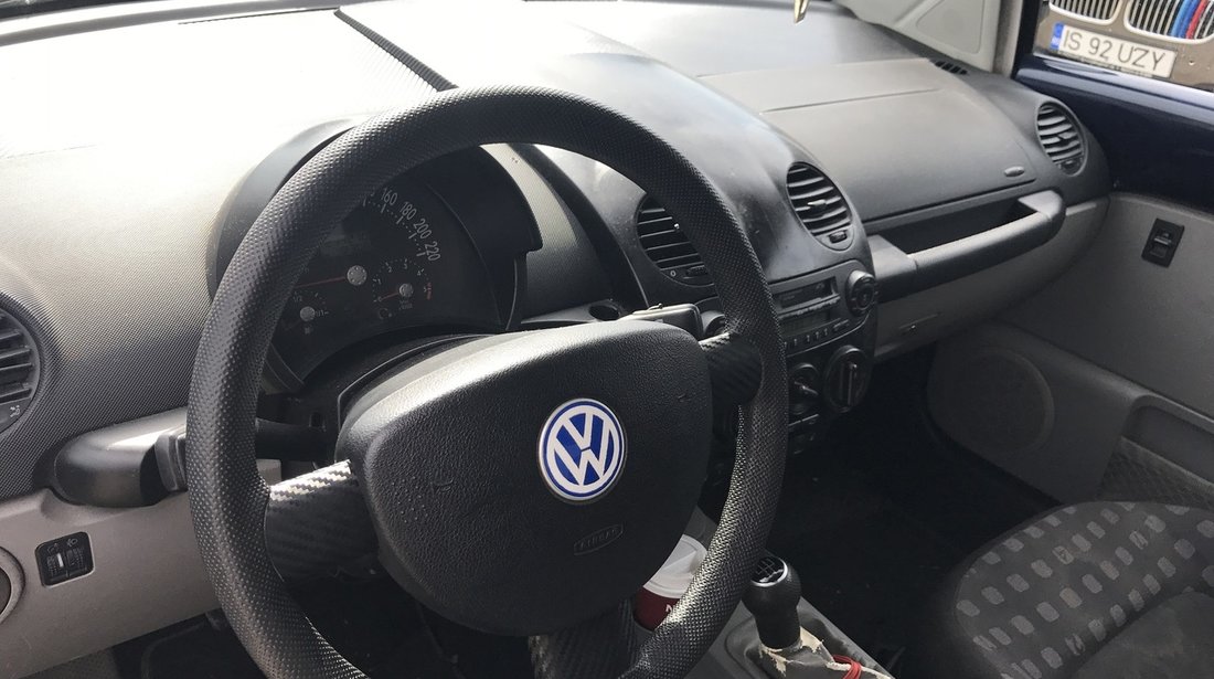Dezmembrez VW New Beetle 1,9 tdi 2000