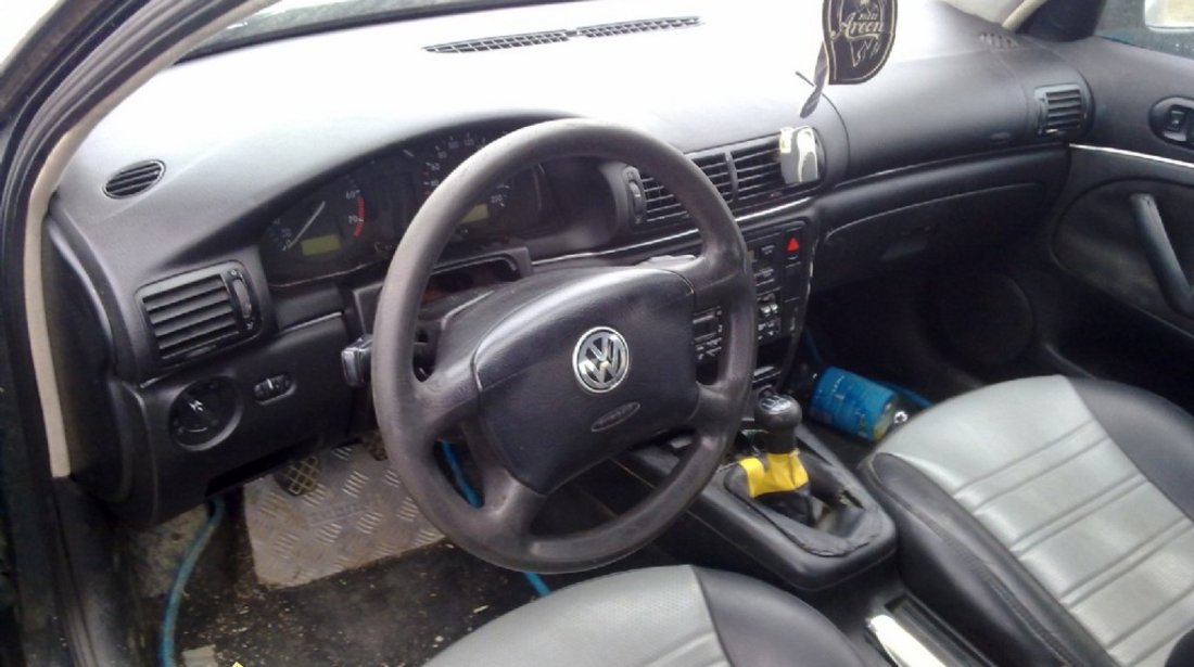 DEZMEMBREZ VW PASSAT 1 6I AN 1999