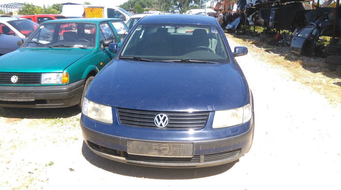 Dezmembrez Vw passat 1.9tdi 2002