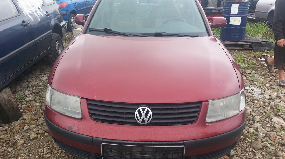 Dezmembrez Vw passat 1.9tdi 2002