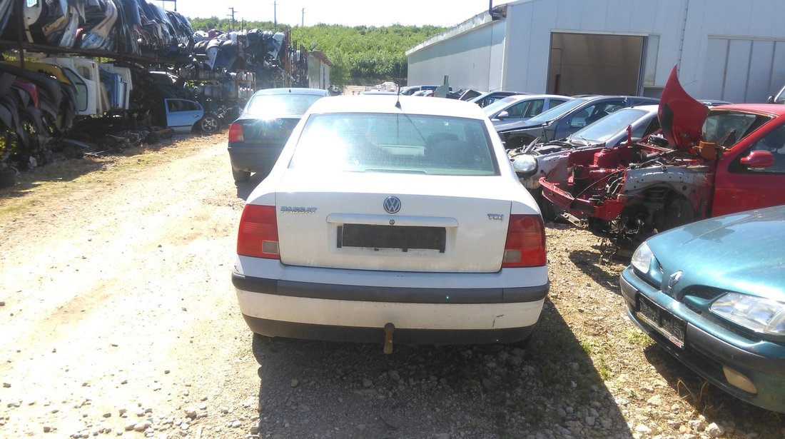 Dezmembrez Vw passat 1.9tdi 2002