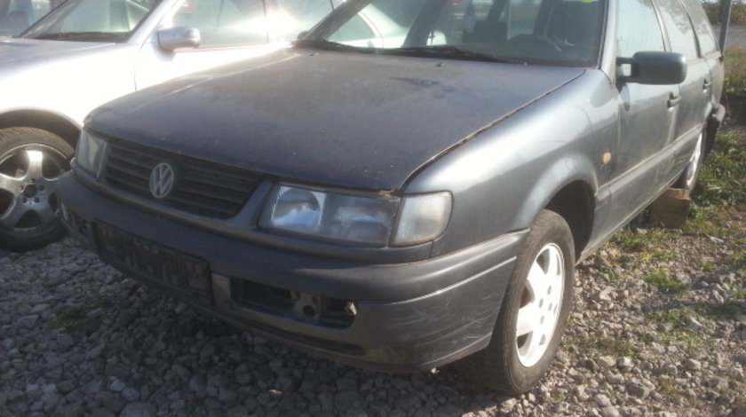Dezmembrez vw passat 1.9tdi 55kw b4 1996
