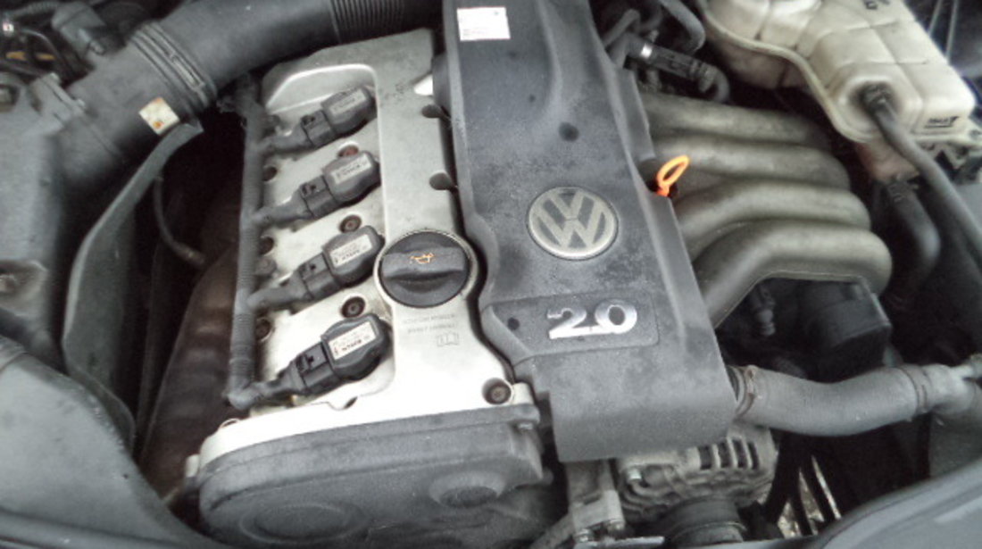 dezmembrez vw passat 2,0 benzina alt