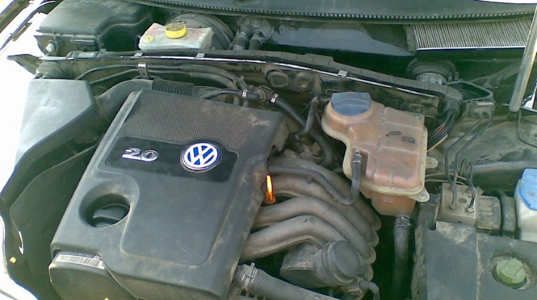 Dezmembrez VW Passat 2 0B 2002