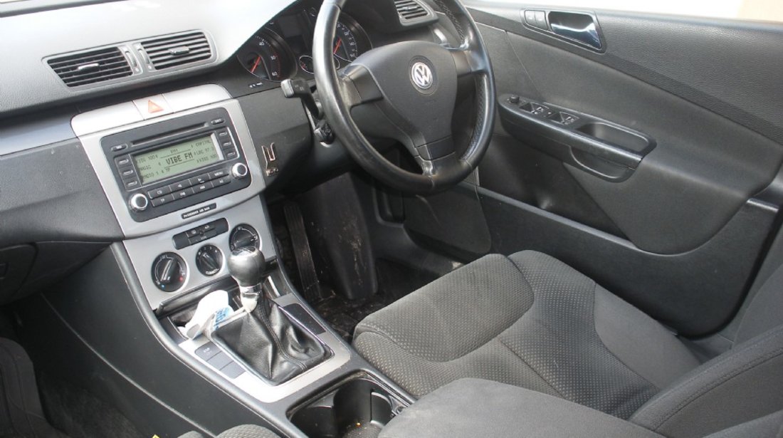 Dezmembrez VW Passat 2006