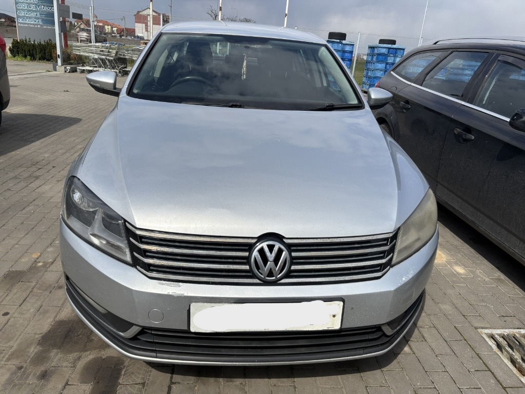 Dezmembrez Vw Passat (362) 2.0 TDI 2014, CFFB