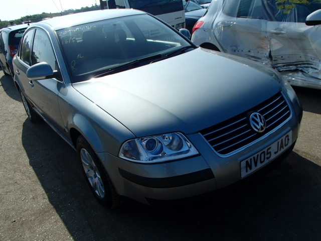 Dezmembrez vw passat 3b 1.9 tdi