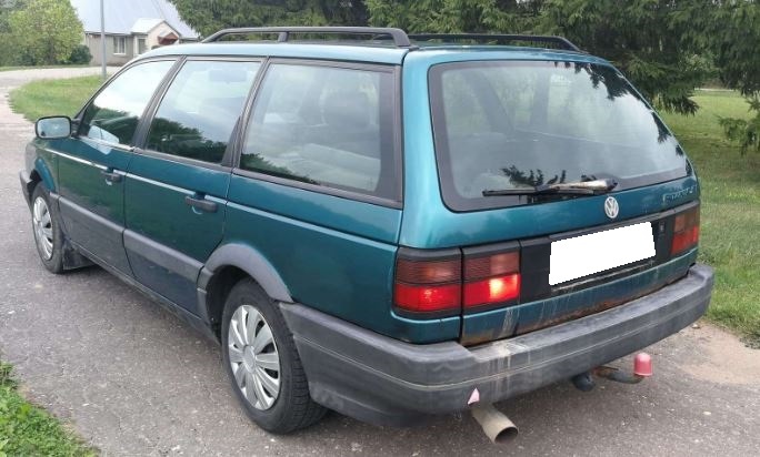 Dezmembrez VW PASSAT B3 an fabr. 1992, 1.8i