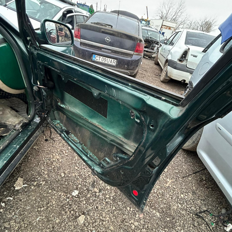 Dezmembrez VW PASSAT B5, B5.5 1996 - 2005 1.9 TDI AVG( CP: 110, KW: 81, CCM: 1896 ) Motorina