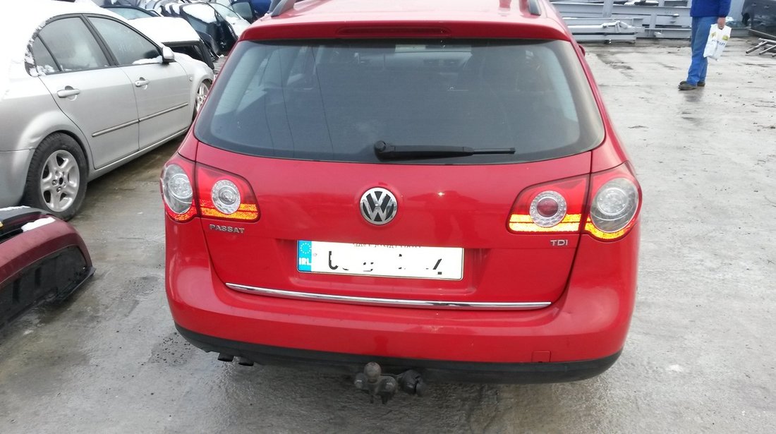 Dezmembrez VW Passat B6, 1.9 TDI, an 2006, BKC