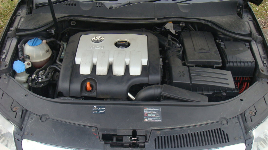Dezmembrez VW Passat B6 2.0 tdi 2006 BKP