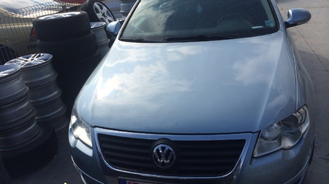 Dezmembrez VW PASSAT B6 2 0TDI 2007