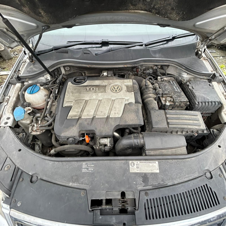 Dezmembrez VW PASSAT B6 2005 - 2010 2.0 TDI CBAB( CP: 140, KW: 103, CCM: 1968 ) Motorina