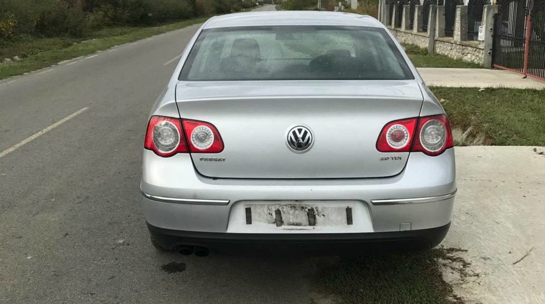 Dezmembrez VW Passat B6 2005