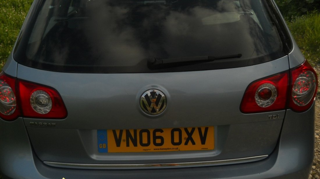 Dezmembrez Vw Passat B6 Combi 1 9 Tdi Bkc Bxe 105 Cai 2006