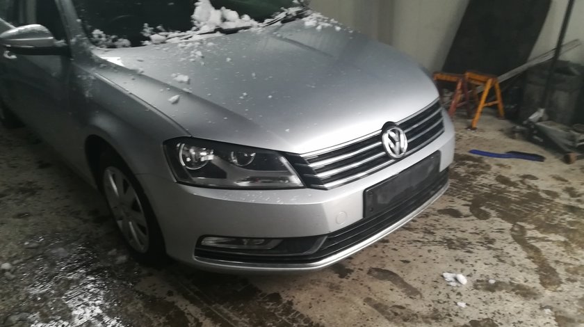 Dezmembrez VW Passat B7 Break 2.0 TDI 103kw cod motor CFFB cff din 2013