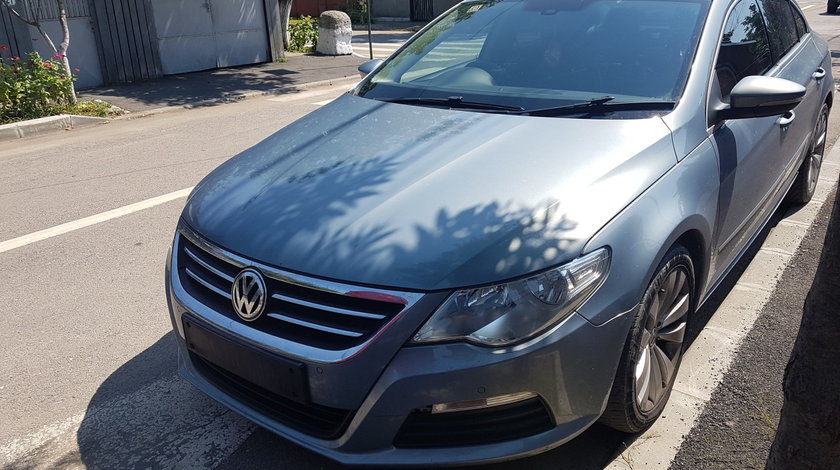 Dezmembrez Vw passat cc 2.0 tdi cba 140 de cai cod culoare lc7z