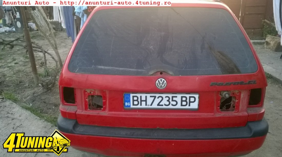 Dezmembrez VW Passat Intermediar an 1995 motor 1 8 benzina