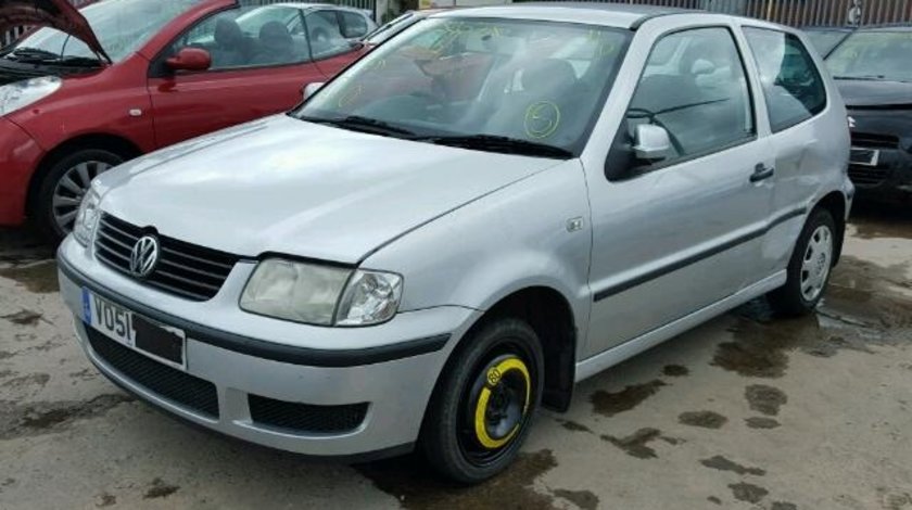 Dezmembrez Vw Polo 2001 1.0benz