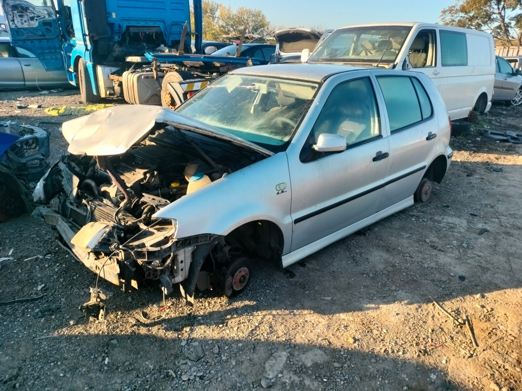 Dezmembrez VW POLO (6N2) 1999 - 2001 1.4 16V AHW ( CP: 75, KW: 55, CCM: 1390 ) Benzina