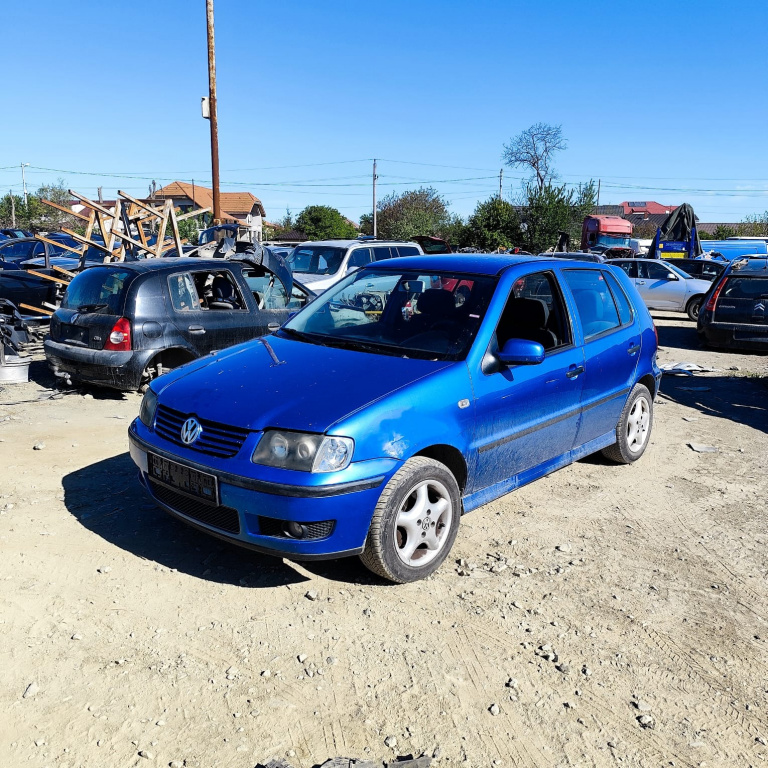 Dezmembrez VW POLO (6N2) 1999 - 2001 1.4 TDI AMF( CP: 75, KW: 55, CCM: 1422 ) Motorina
