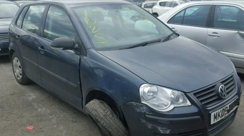 Dezmembrez Vw Polo 9N 1.2b