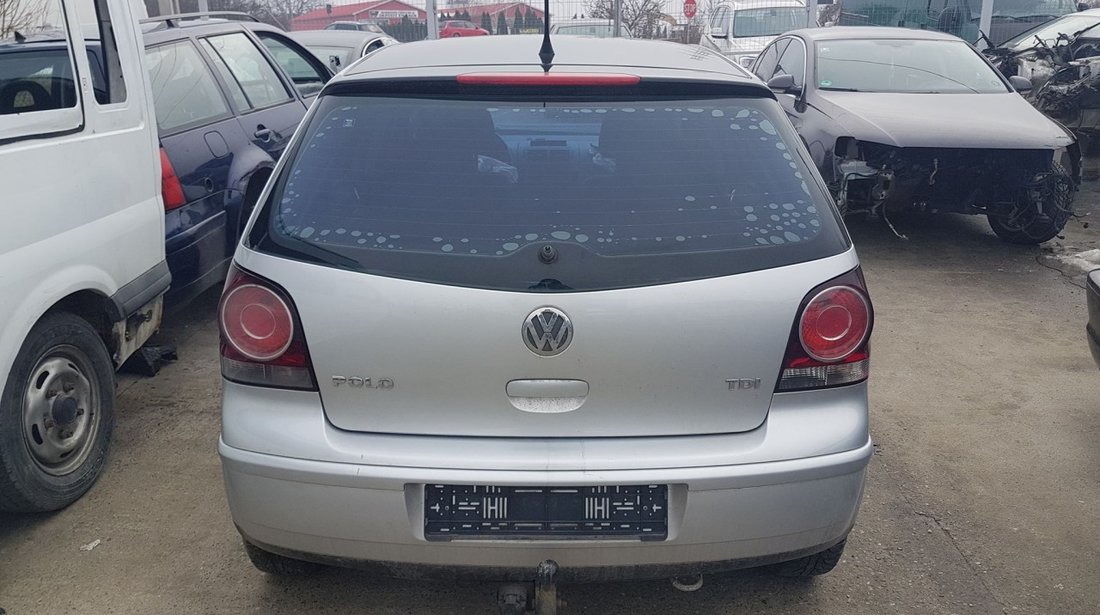 Dezmembrez vw polo 9n 1.4 tdi bwb 70 cai cu filtru patricule din 2008