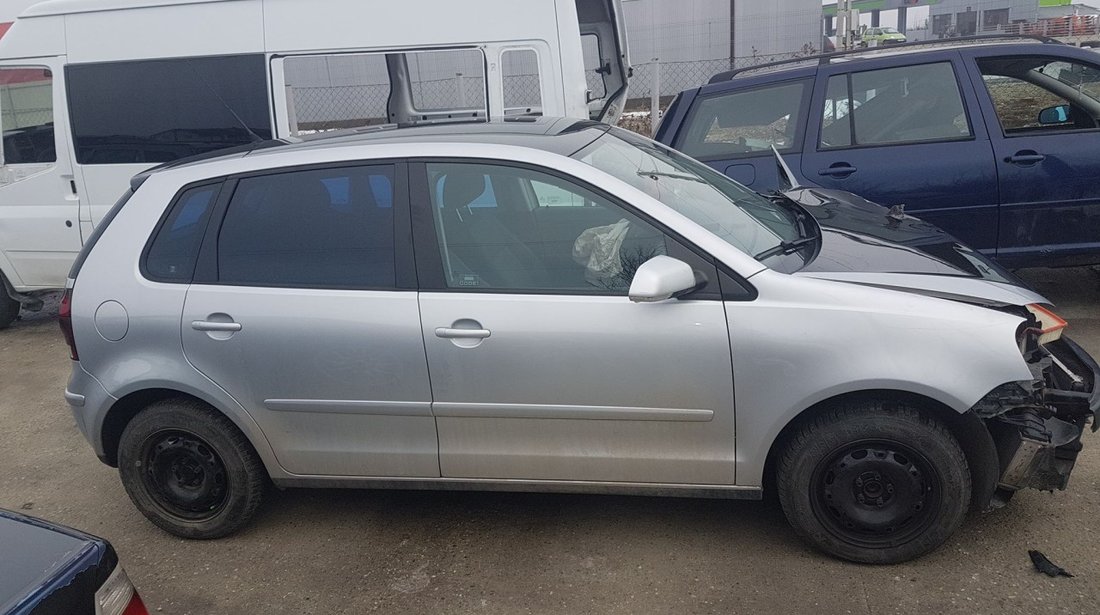 Dezmembrez vw polo 9n 1.4 tdi bwb 70 cai cu filtru patricule din 2008