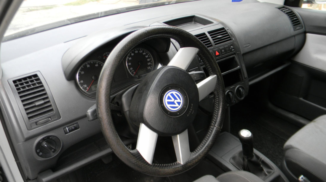 Dezmembrez VW POLO (9N, 9N3) 2001 - 2012 1.4 16V BBY ( CP: 75, KW: 55, CCM: 1390 ) Benzina
