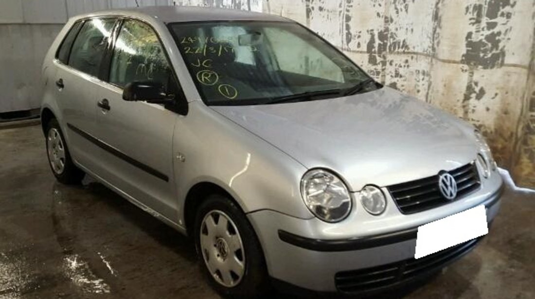 Dezmembrez VW POLO 9N an fabr. 2003, 1.2i 6V