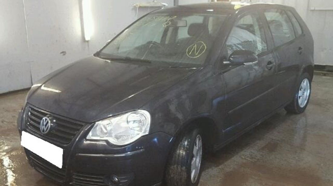 Dezmembrez VW POLO 9N3, an fabr. 2005, 1.2i 12V, FL