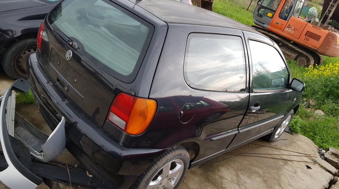 Dezmembrez VW POLO  AN 1999 motorizare 1.4 BENZINA  si 1.4 DIESEL