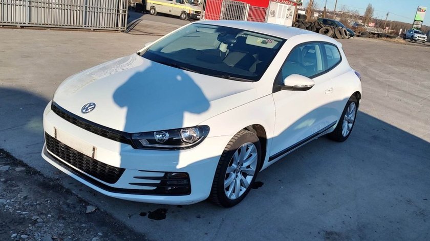 Dezmembrez Vw Scirocco Facelift 2.0 Tdi CUUB 150 cai culoare LC9A 93.000 km cu Start-Stop